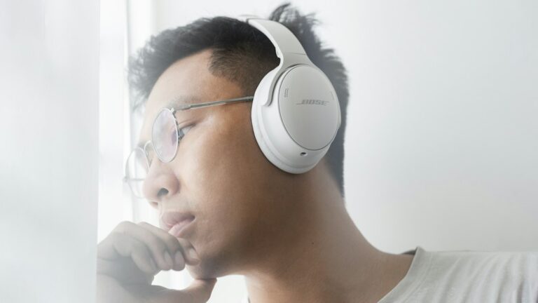 The Best Noise-Canceling Headphones for Ultimate Focus