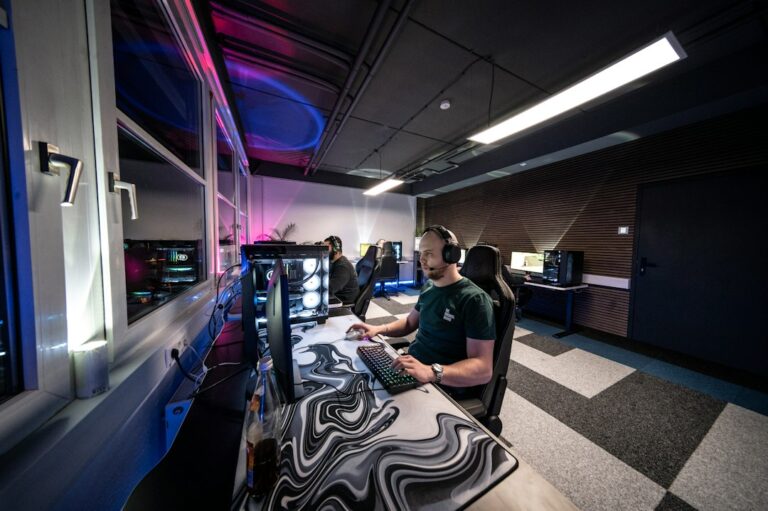 Headphones for Gamers: Enhance Your Gaming Experience